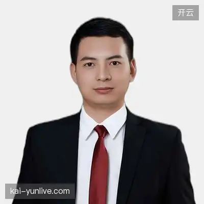 董磊